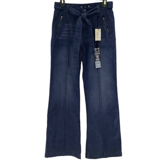 Tru Luxe Jeans Blue Medium Wash Denim Belt High Rise Flare Leg Jeans Size 26 - Picture 1 of 11